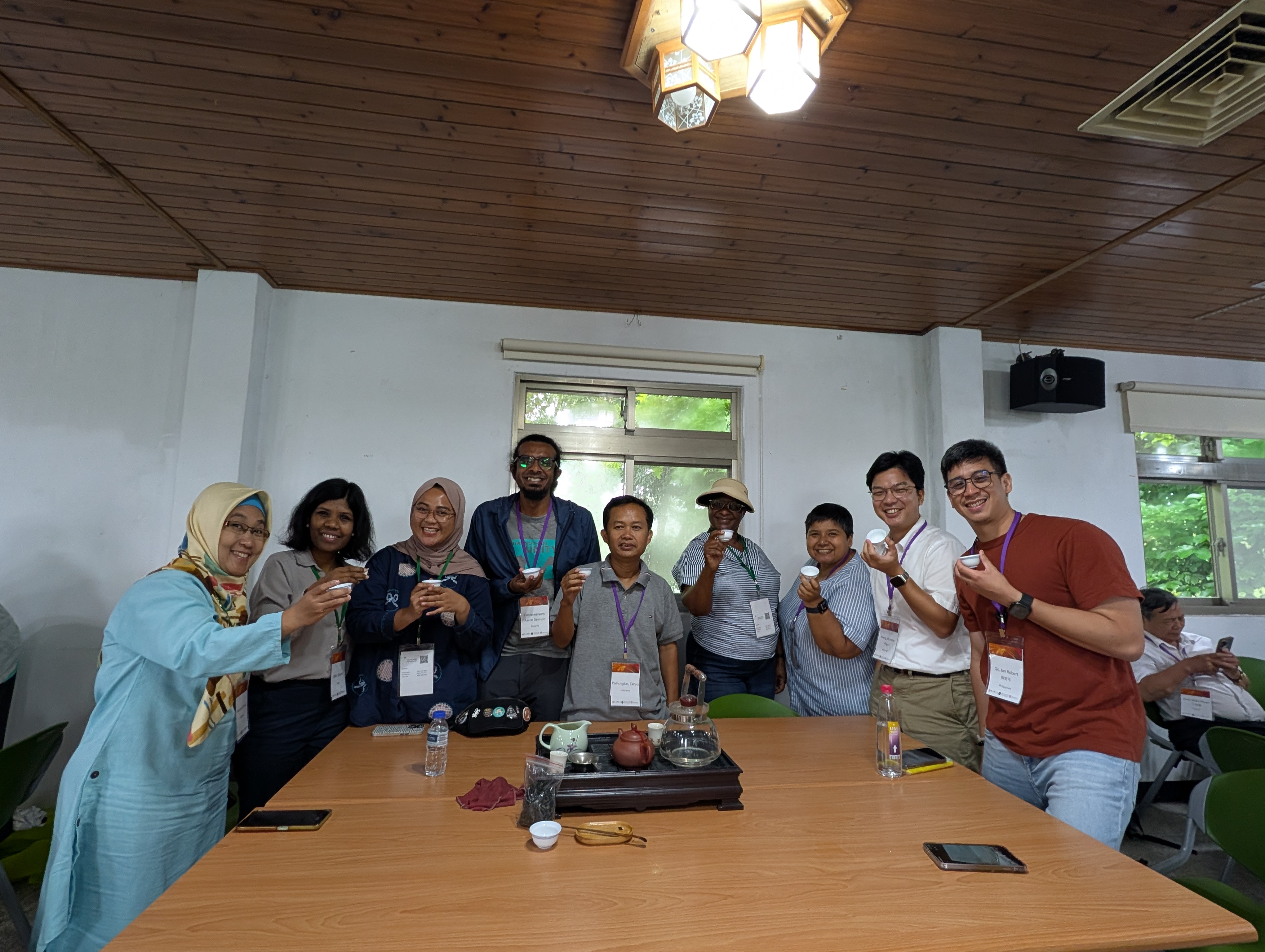 Baozhong tea experience with scholars