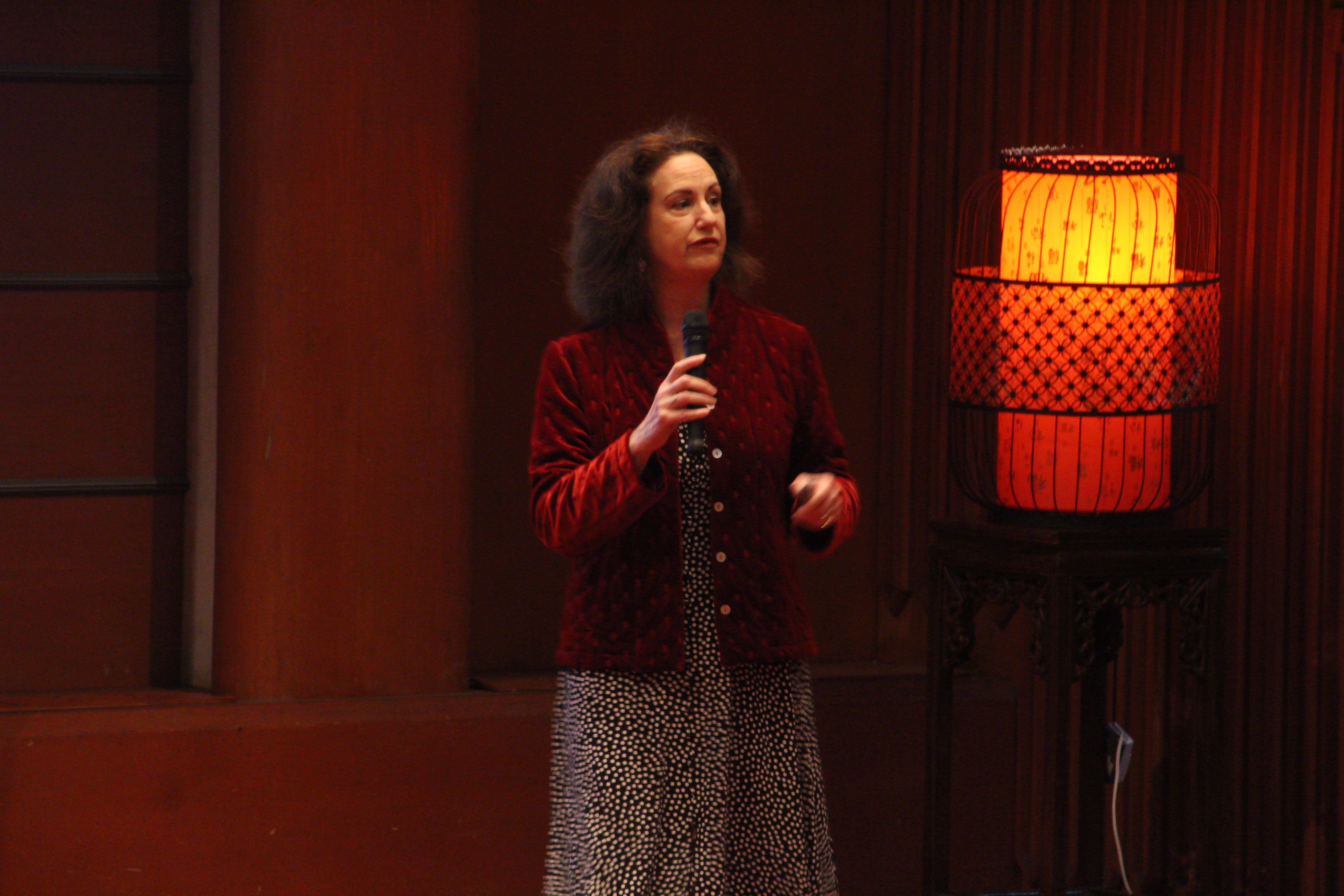 Experience sharing by Dr. Larus.