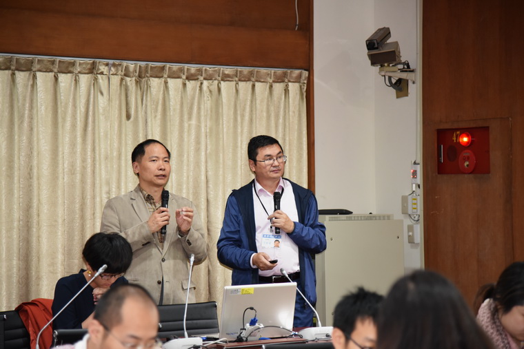 左起：陳熙遠教授、努爾蘭（NURLAN KENZHEAKHMET）教授