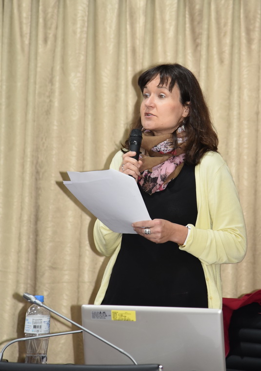 一凡(IVETA NAKLÁDALOVÁ)博士