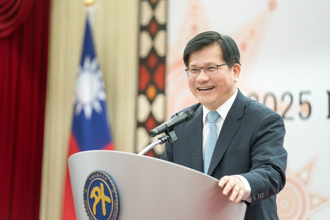 一：外交部長林佳龍於「臺灣獎助金學人暨留台校友會（TAA）原住民族文化參訪活動」開幕式開場致詞。